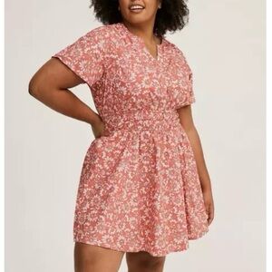 NWT Torrid Coral Pink Floral Short Sleeve Skater Mini Dress